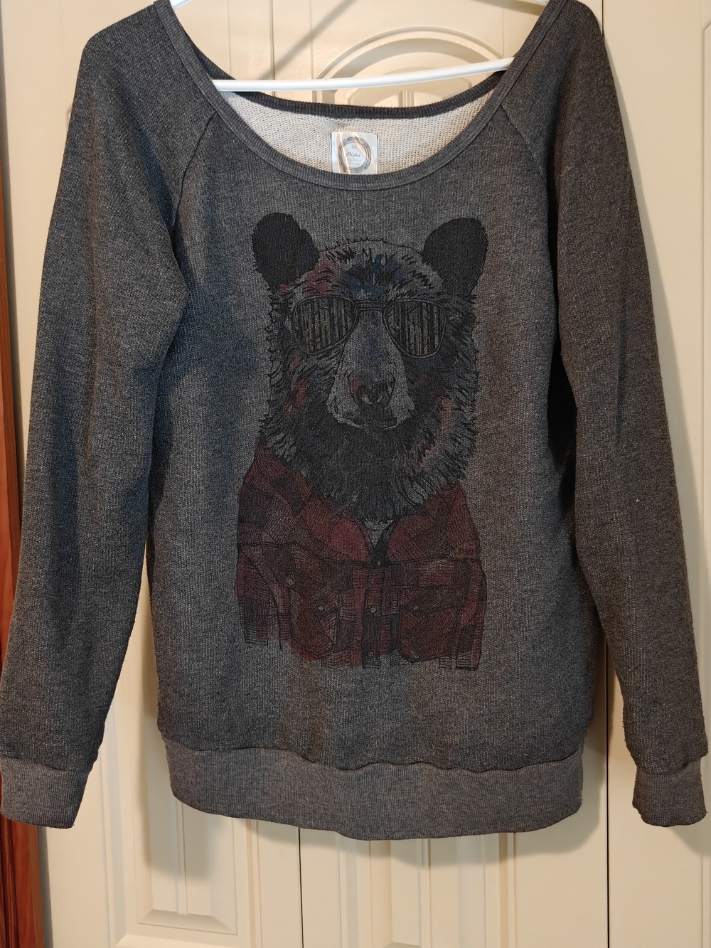 Women’s Charcoal Gray Bear Graphic Sweatshirt